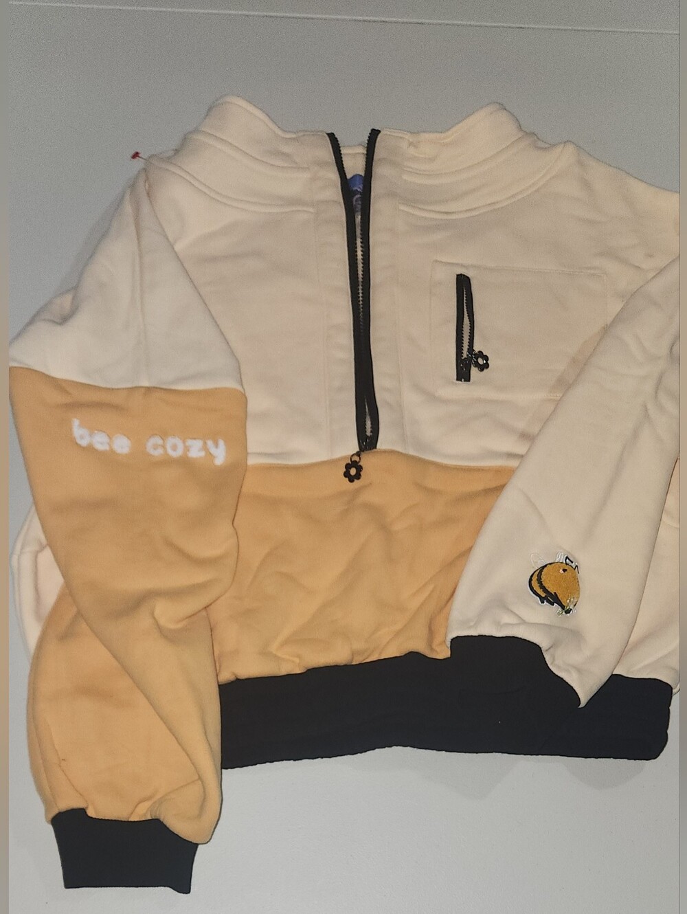 Fuwaffy Cream and Mustard Colorblock Half-Zip Pullover Size Small
